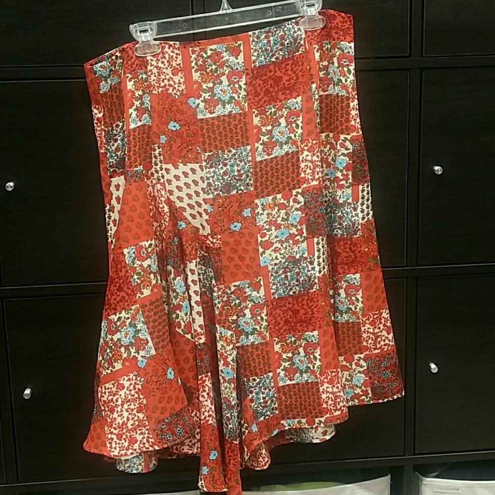 Assymetrical skirt hardly worn